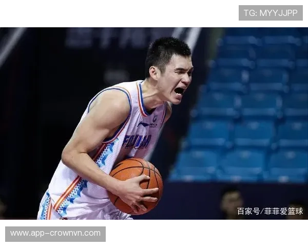 无意接触犯规判定：什么时候裁判会选择放行？