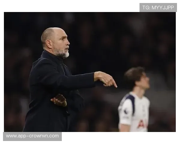 热刺防线压上幅度越大，身后空当暴露越明显，防守稳定性面临考验